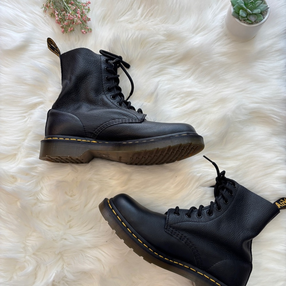 Dr. Martens 1460 Pascal Virginia Leather Lace Up Boots - Picture 2 of 9